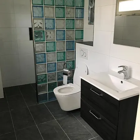 Hotel-pension Jade מלון *